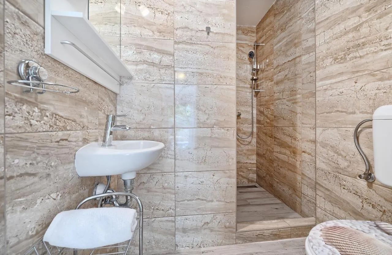 Apartmani Marina Trogir 3*,  Croácia